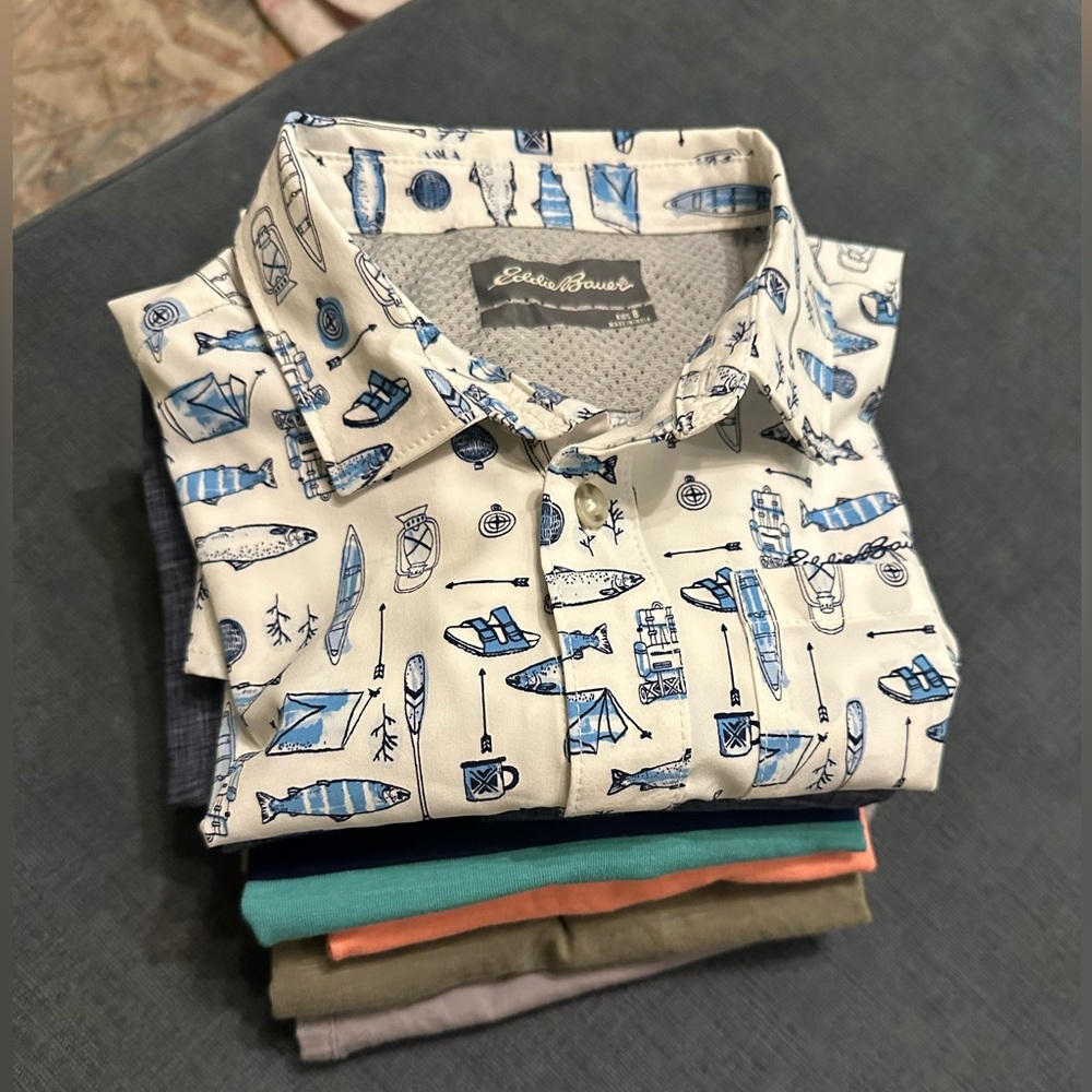 Six piece clothing lot. Boys size 8.